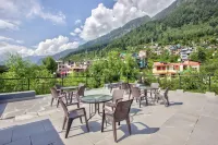Woodstock Inn Manali - parking
