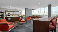 Calgary Airport Marriott In-Terminal Hotel - bar