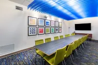 Holiday Inn Express & Suites Junction
