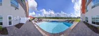 Holiday Inn Express DONALDSONVILLE by IHG - Swimmingpools