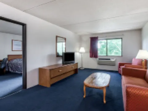 Super 8 by Wyndham Groton Hotels in Groton