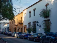 Kimpton LAS MERCEDES by IHG - parking