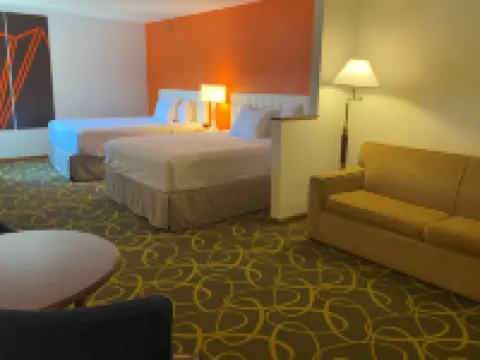Howard Johnson by Wyndham Manteno Hotels in Kankakee County