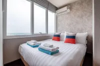 White Sands Beachfront l 2Br Condo with Ocean View