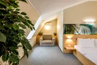 Aura Aquarelle Hotel