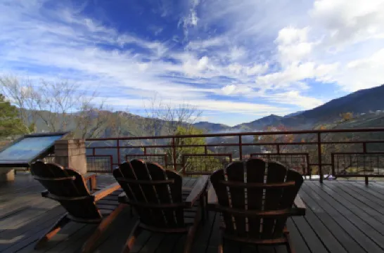 Lishan Guest House Hoteles cerca de Wuling Farm