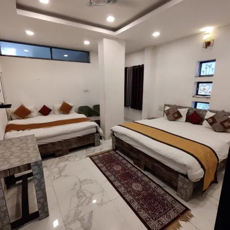 Hotel Keshav Residency