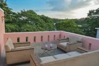 HomeSlice Nazaara, HomeStay in Btm