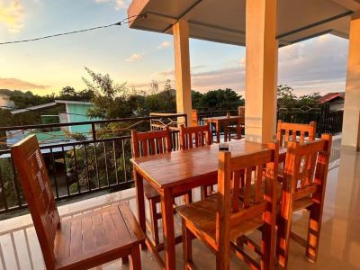 Four-G Homestay & Komodo Tour