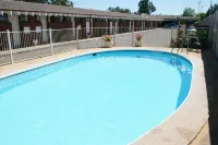 The Plains Motor Inn - parking