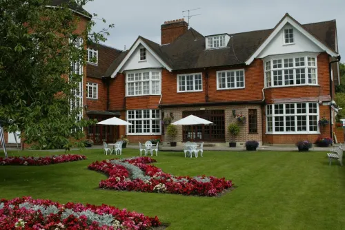 Grovefield House Hotel by Uno Hotels in Bourne End