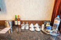 Attache Hotel