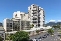 Piermonde Apartments Cairns