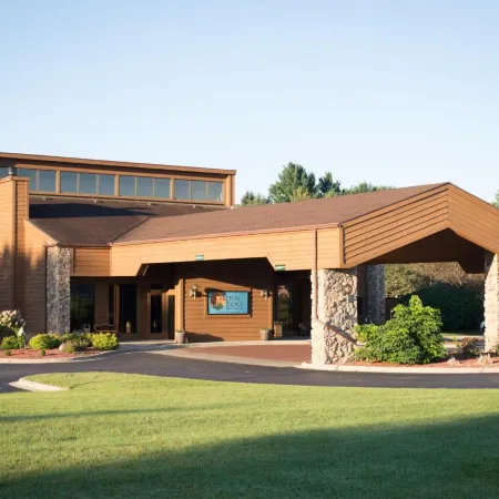 The Carlton Lodge Отели в г. Адриан