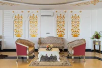 Traavista Aravali Mahal - Luxury Lake View Heritage Resort