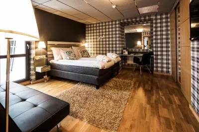 Home Hotel Bristol Hotels in 