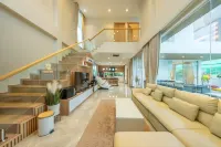 Shin Lalynn Pool Villa