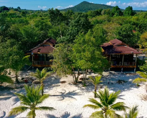 Koh Rong Beach Hostel and Bungalows Hotels near Long Set Beach