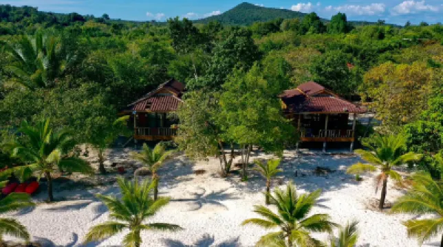 Koh Rong Beach Hostel and Bungalows โรงแรมใน