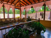 Lake Reach Hotel - Guest houses