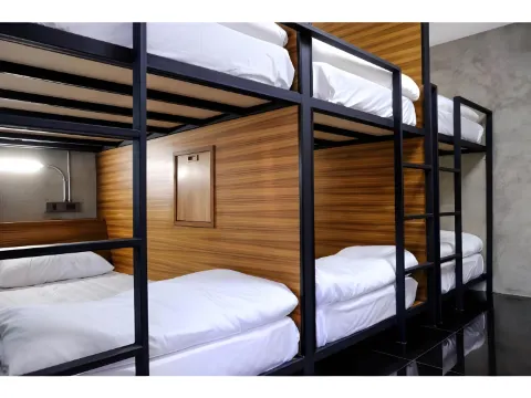 เตียงในห้องหอผู้หญิง 4 เตียง