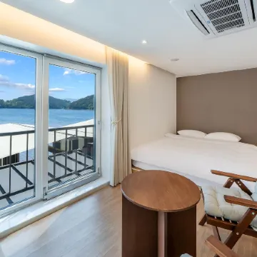 Changwon 055 Poolvilla