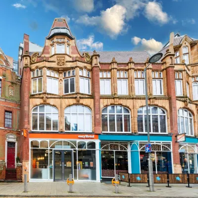 easyHotel Birmingham Hotels near Business District