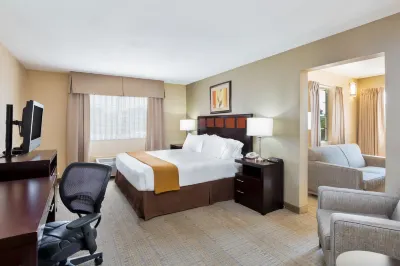 Holiday Inn Express Palestine Hotels near Historic Howard House 1848