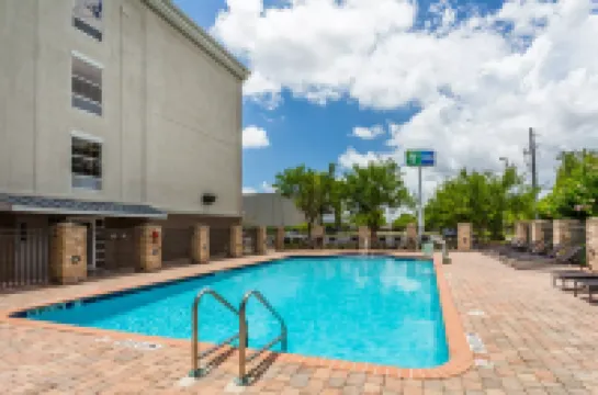 ฮอลิเดย์ อินน์ เอ็กซ์เพรส แอนด์ สวีทส์ แจ็กสันวิลล์ อีสต์ บาย IHG