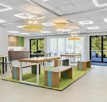 Spark by Hilton Tupelo