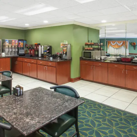 Baymont by Wyndham Decatur IL North