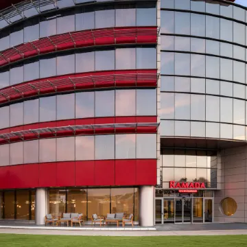 Ramada by Wyndham Bucharest Otopeni Airport