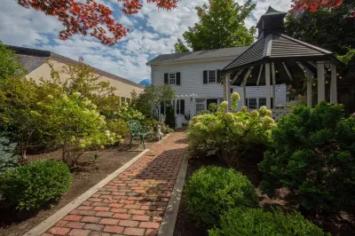 Clark Currier Inn