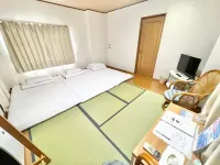 Petit Hotel 017 Reina - موقف سيارات