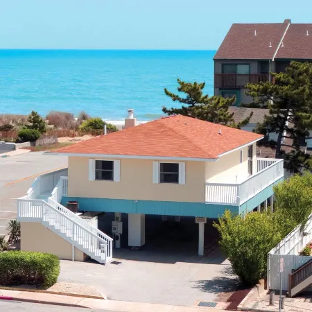 Coastal Palms Inn and Suites