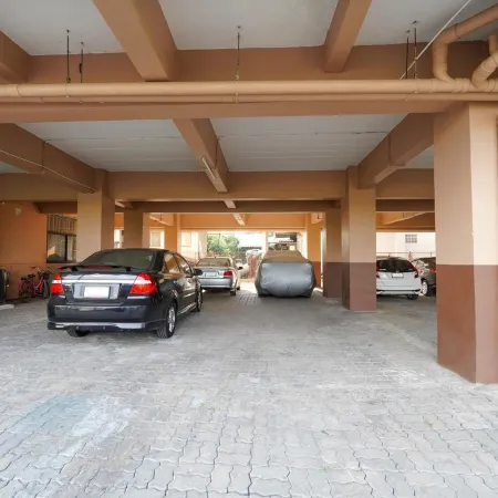 RoomQuest Sps Hotel and Residence