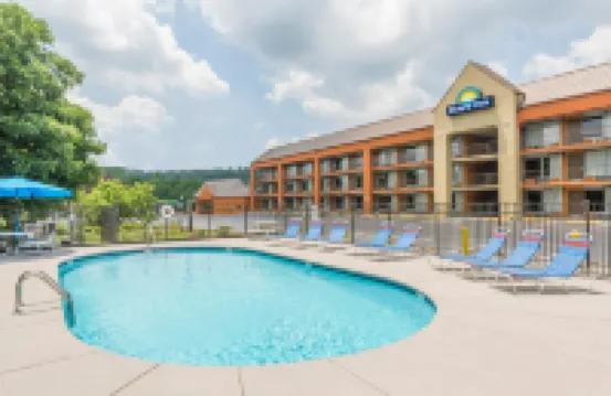 Days Inn by Wyndham Knoxville East