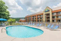 Days Inn by Wyndham Knoxville East