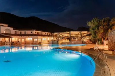 Club Esse Cala Gonone Beach Village Hotel a 
