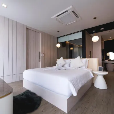 Qlosest Hotel Hotels near Pratu Phee Market