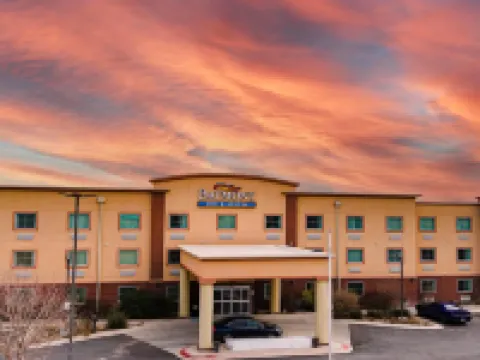 Baymont by Wyndham Midland Center Hotels in Midland