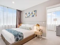 Mantra Southport Sharks Hotels near Ashmore