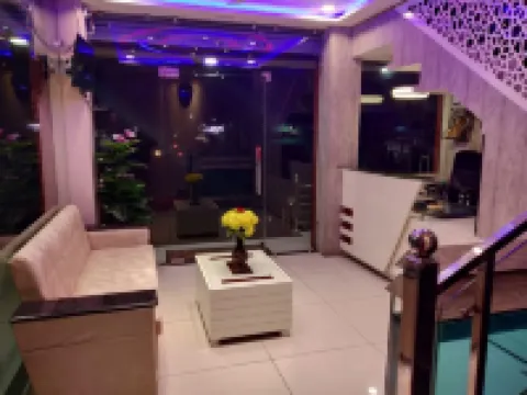 Hotel Reyansh