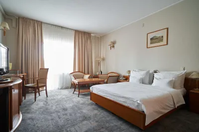 Voznesenskiy Hotel Các khách sạn gần Ural State Forestry University