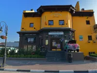 Hamilton's Bed & Breakfast Hotéis em Belgorod