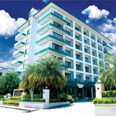 Maneerote Hotel Hotels near laan chang