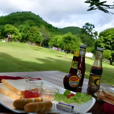 Porploen Hip Resort at Suanphung Отели рядом с достопримечательностью «Кхао Краджом»