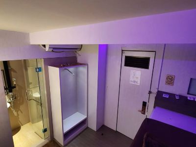 Capbo Capsule Hotel