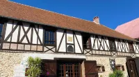 Domaine du Cellier de la Couronne - Bed and Breakfasts
