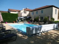Hôtel la Bérangère - Uima-altaat